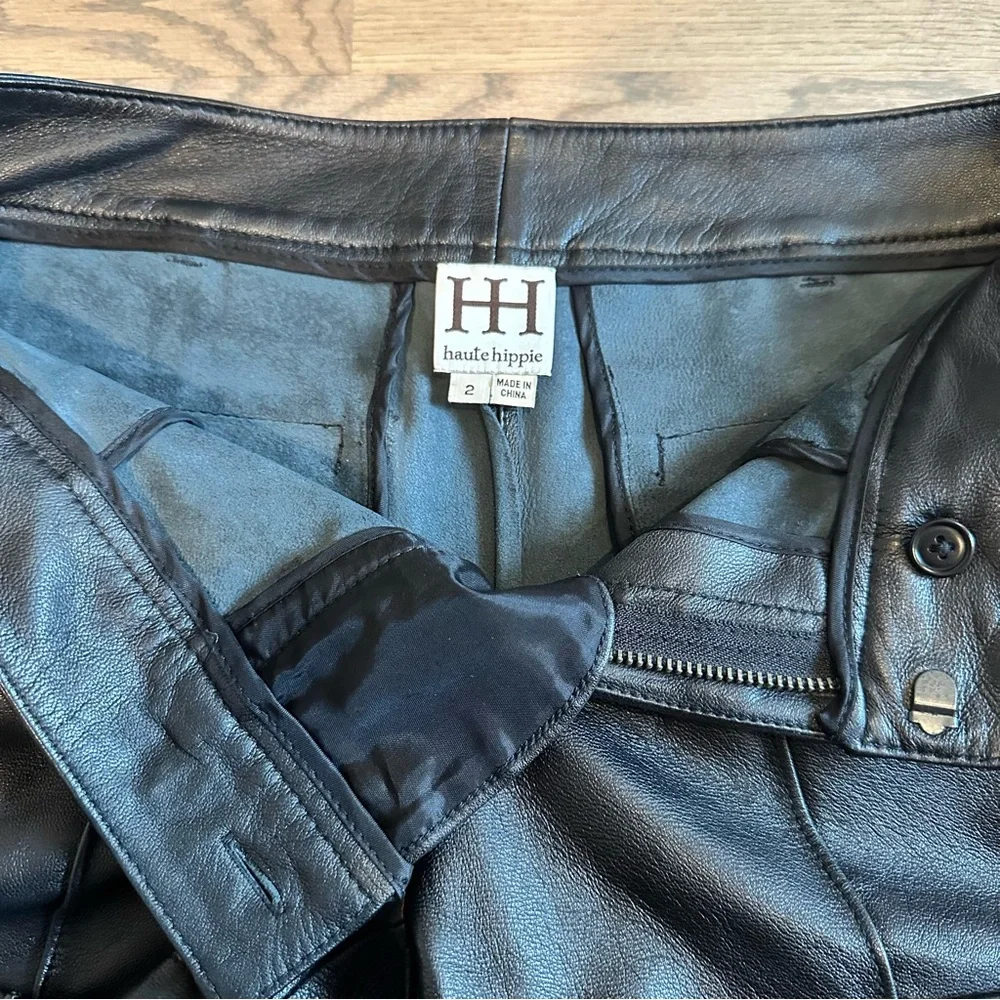 Haute Hippie Genuine Leather Cuffed Women’s Shorts - Picture 2 of 10
